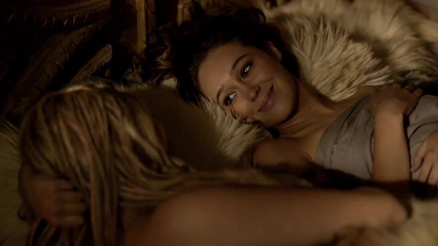 Sexcam Eliza Taylor Sexy - The 100 S03E07 (2016) Lesbian-Hot Scene Puba