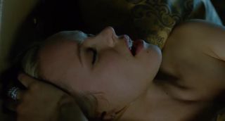 Peitos Rachel McAdams, Noomi Rapace Nude & Sexy – Passion (2012) Perrito
