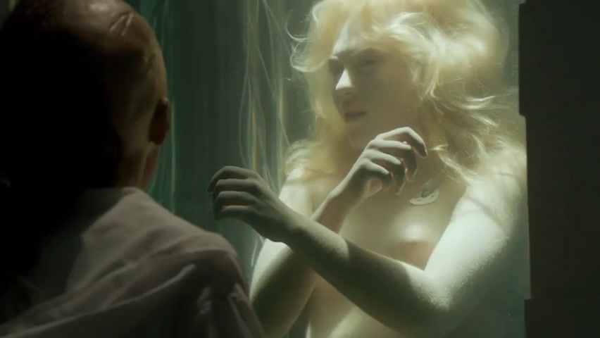 Farting Alexandra Gordon Nude - Hemlock Grove s02 (2014) CastingCouch-X - 1