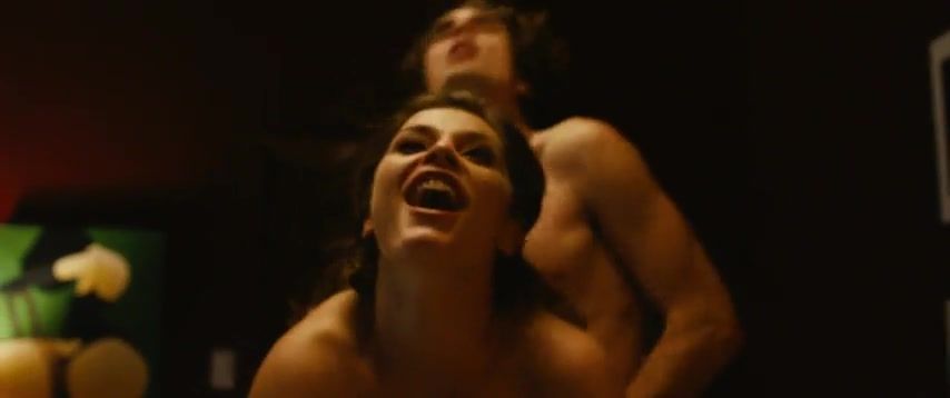Passion Elysia Rotaru Nude - Girlhouse (2014) Licking