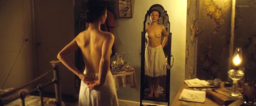 Pervert Emily Browning Nude - Summer In February (UK 2013) Handjobs - 1