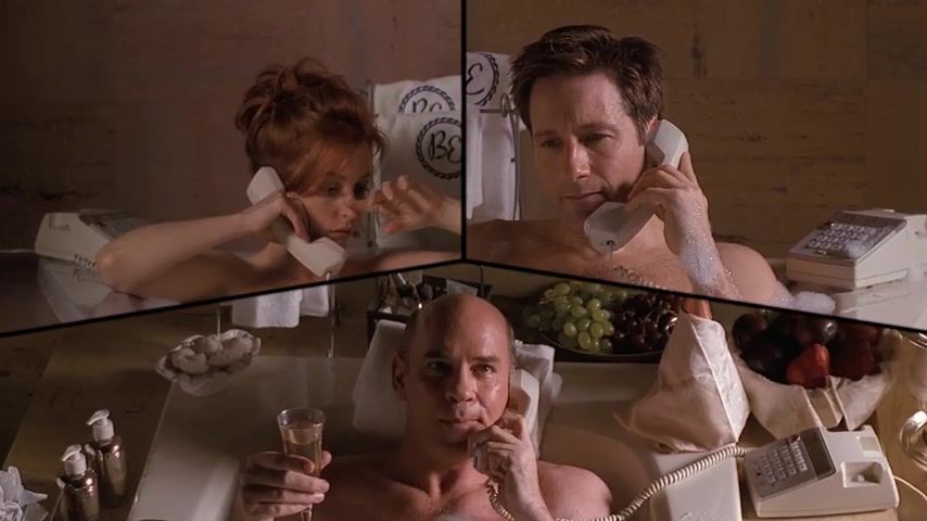 Romantic Gillian Anderson Nude - The X-Files (2000) s07e19 Shaadi