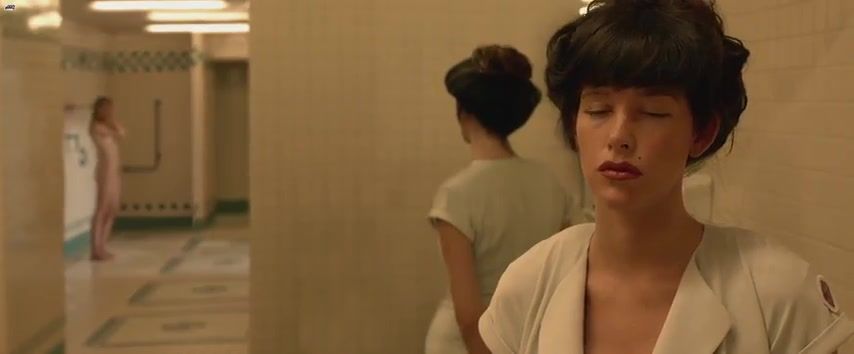 Indo Katrina Bowden Nude - Nurse 3D (2013) Sensual