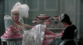 Footfetish Kirsten Dunst Nude - Marie Antoinette (2006) Eating