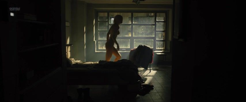 Shesafreak Mackenzie Davis Nude - Blade Runner 2049 (US 2017) Girl Girl
