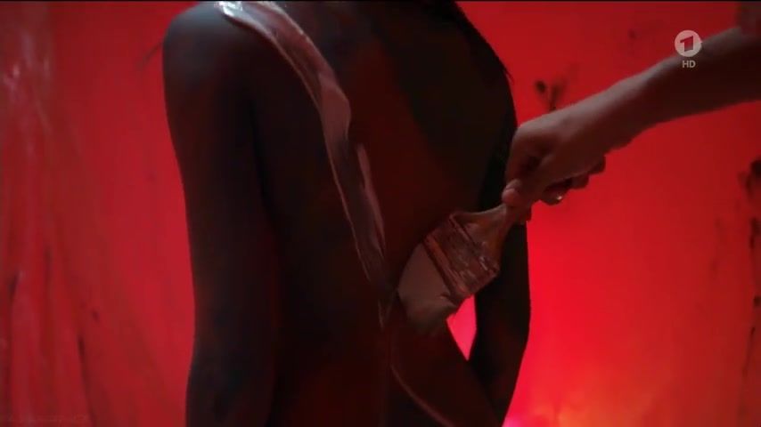 Rubbing Michela Ferrazza Nude - Der Urbino-Krimi - Die Tote im Palazzo (2016) Sexy - 1