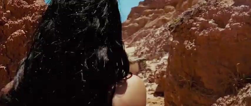 SexScat Nathalia Dill, Lívia De Bueno Nude - Paraísos Artificiais (BR 2012) Rachel Roxxx - 2