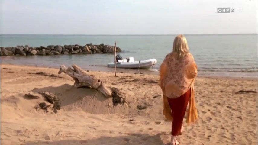 Tush Stefanie Frischeis Nude - Conny und die verschwundene Ehefrau (2005) Beach