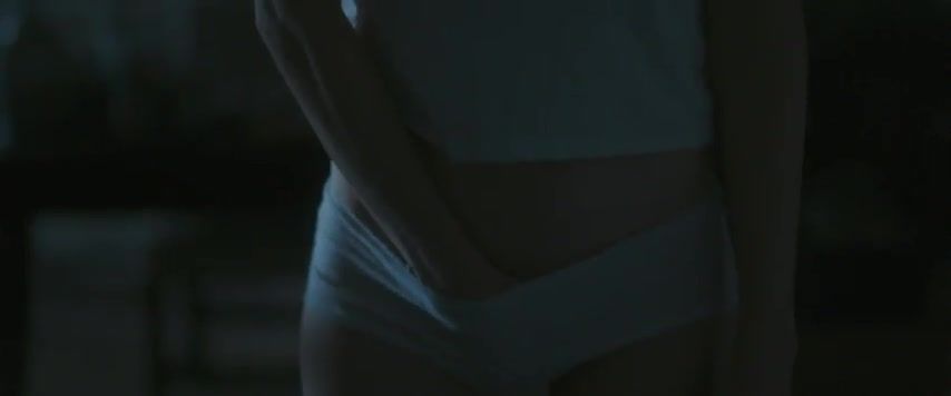 Oral Sex Stephanie Ellis Nude - The Sleepwalker (2014) Innocent
