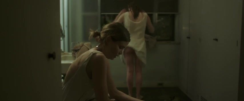 Tites Stephanie Ellis Nude - The Sleepwalker (2014) Thief