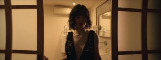 Loira Dorcas Coppin Nude - Je suis une nuit (2017) Closeup