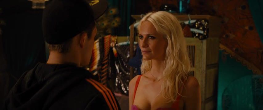DianaPost Poppy Delevinge Sexy - Kingsman The Golden Circle (2017) Pof - 1