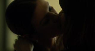 Les Rooney Mara, Catherine Zeta-Jones Nude - Side effects (2012) Girl Sucking Dick