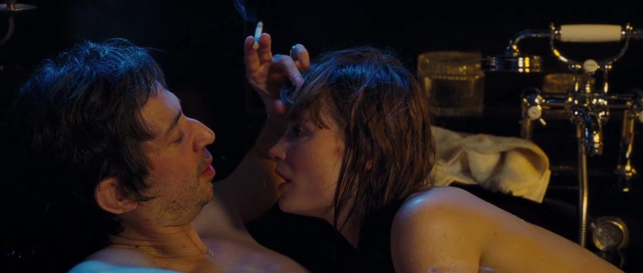 Street Fuck Lucy Gordon Nude - Gainsbourg (2010) Sexvideo