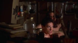 Rico Jennifer Connelly Nude - Inventing the Abbotts (1997) Comendo