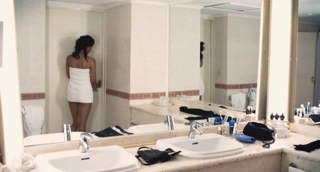 Soapy Melvis Santa Estevez nude – 7 Days in Havana (2012) Gay 3some