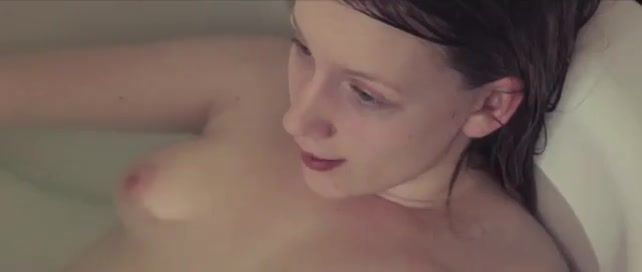 Highschool Helle Rossing Nude - Pige under vand (2012) TubeWolf - 1