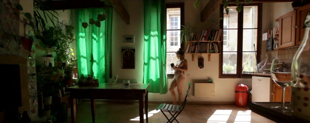 Naked Barbara Drouinaud, Natacha Haegel Nude - Cinq Femmes (2012) Hentai - 1