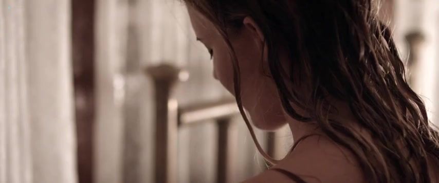 Webcams Maggie Grace Nude - The Scent of Rain and Lightning (2017) Peluda