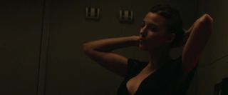 African Blake Lively Nude - All I See Is You (2016) Sem...