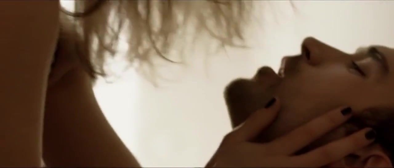 Fucking Sara Stanic, Leona Paraminski Nude - Nije sve u lovi (2013) Doll - 1