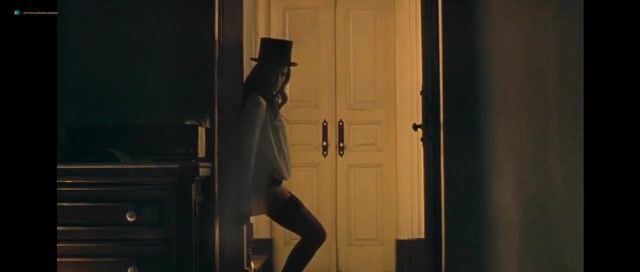 LargePornTube Lucie Lucas naked - Porto (2016) Nude movie Pervert - 2