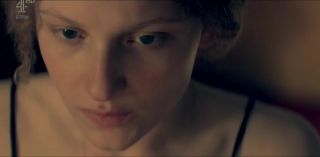 Jesse Jane Simona Brown nude, Tallulah Haddon naked - Kiss Me First-s01e02 (2018) Perfect Teen