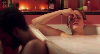 Mexicana Margot Bancilhon, Camille Raza nude - Ami-ami (2018) Kiss