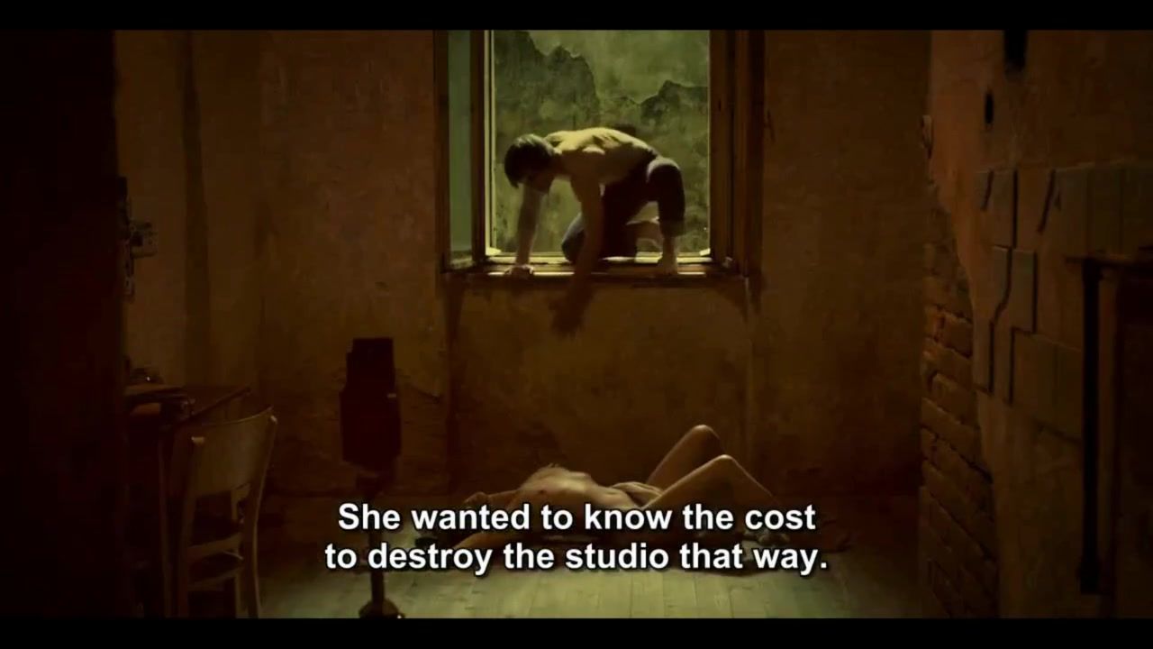 Linda Scene Explicit Beauty Of Nudity - New Documentary Sloppy - 1