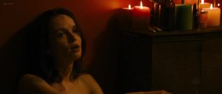 Gayemo Jennifer Ehle nude, Reyna de Courcy nude, Heather Graham sexy - Wetlands (2017) Erotica