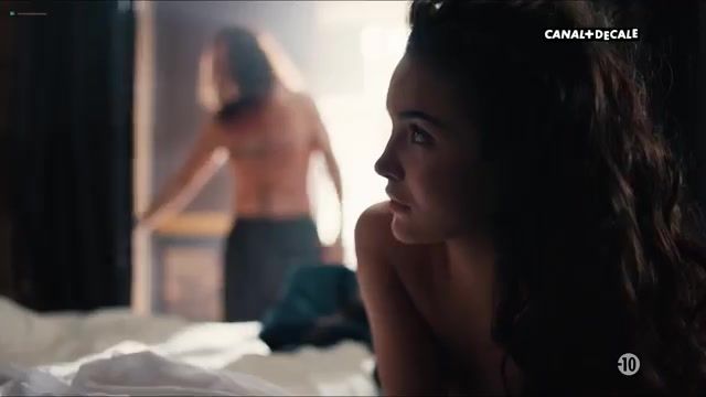 Cam Sex Victoire Dauxerre nude, Maddison Jaizani nude - Versailles (2018) Rubia