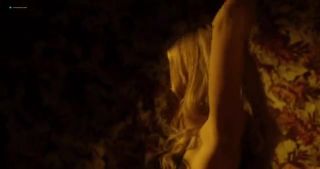 Abigail Mac Clara Choveaux nude - Elon Nao Acredita na Morte (2016) Pjorn