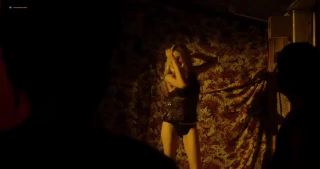 SAFF Clara Choveaux nude - Elon Nao Acredita na Morte (2016) XBizShow