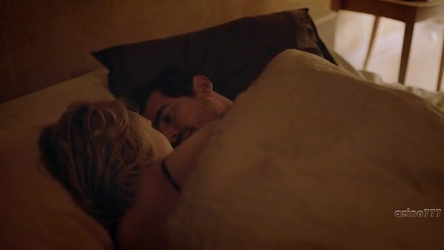 Culos Elisabeth Moss nude - The Square (2017) Sex Massage - 1