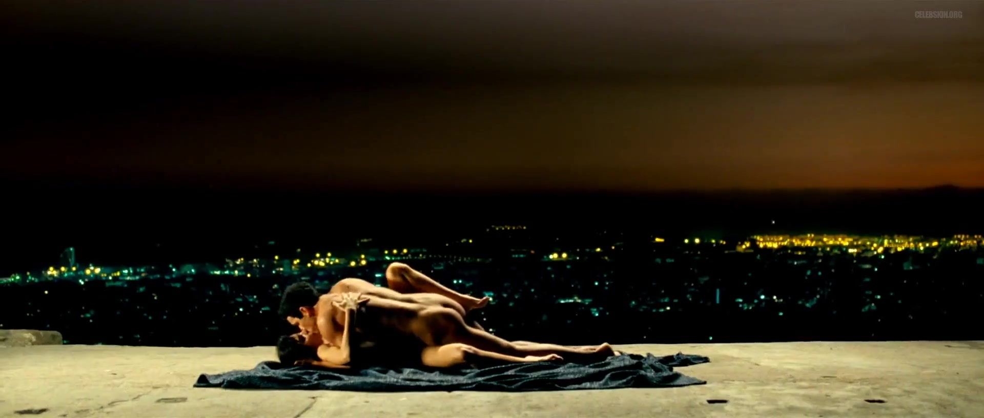 Roolons Clara Lago naked – Tengo ganas de ti (2012) (explicit nudity) Stripper - 2