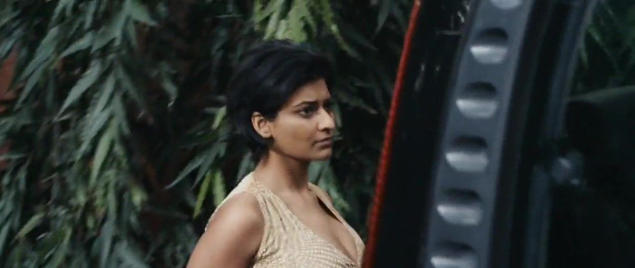 Wrestling Preeti Gupta, Bhavani Lee explicit sex scene – Unfreedom (2014) Mature Woman - 1