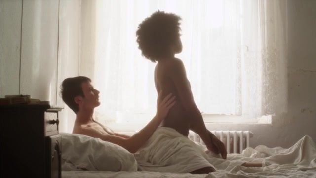 Cocksuckers Sandrine Salyeres nude - 3 Filles (2017) Gay Twinks