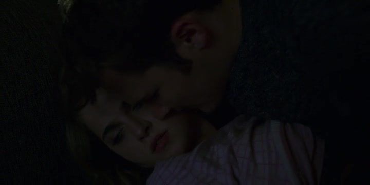 Rebolando Anne Winters hot scene - 13 Reasons Why S02E07 (2018) Pink Pussy