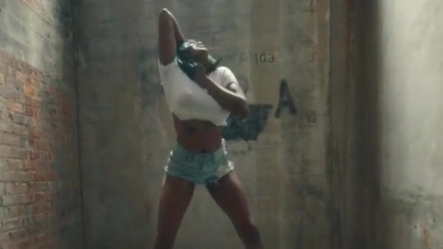 Pija Azealia Banks sexy music - Anna Wintour (2018) 3Rat