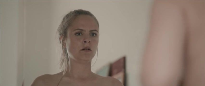 Pussyeating Mille Mikie Hansen naked - Ellen (2017) Gay Facial
