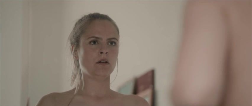 Whooty Mille Mikie Hansen naked - Ellen (2017) Wam