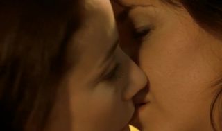 Vanessa Cage Guardami - Lesbian Sex Movie Fucks