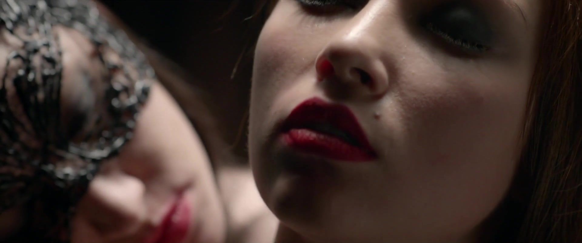 Sensual Hipersomnia - Beauty Hot Lesbian Short VIdeo Bus
