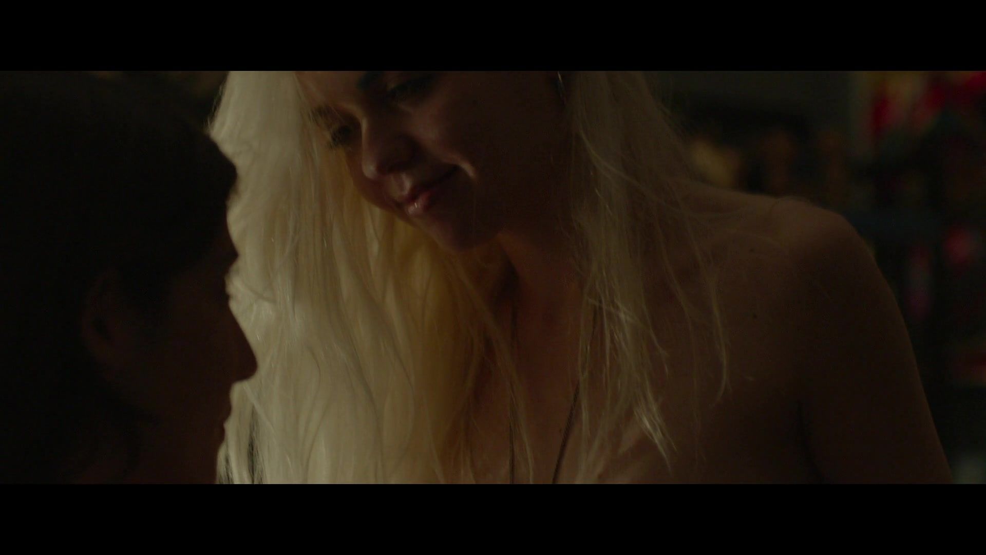 Pauzudo Lesbian film scene - Barash Samantha Saint - 2