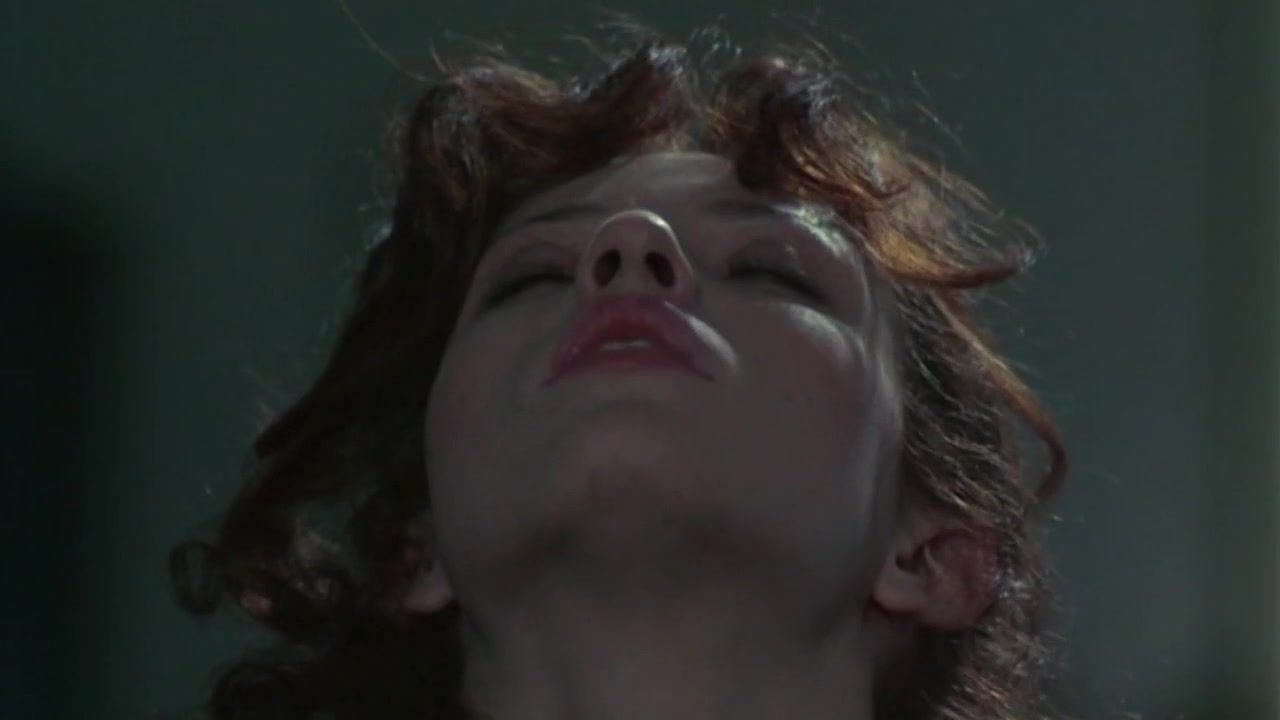 Swing Exzesse - Explicit Scene of Masturbation Actress Gozada