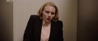 Femdom Clips Lobbyistin - Masturbation Scene Girls in the toilet Huge Dick