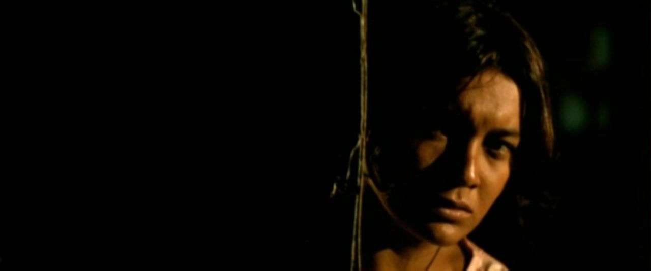 Ecuador Leona Cavalli, Dira Paes nude - Mango Yellow (2002) Blackmail