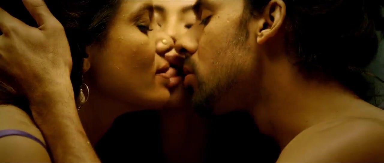Diamond Kitty Priyanka Bose, Anangsha Biswas nude - Ascharya Fuck It (2018) Love Making - 2