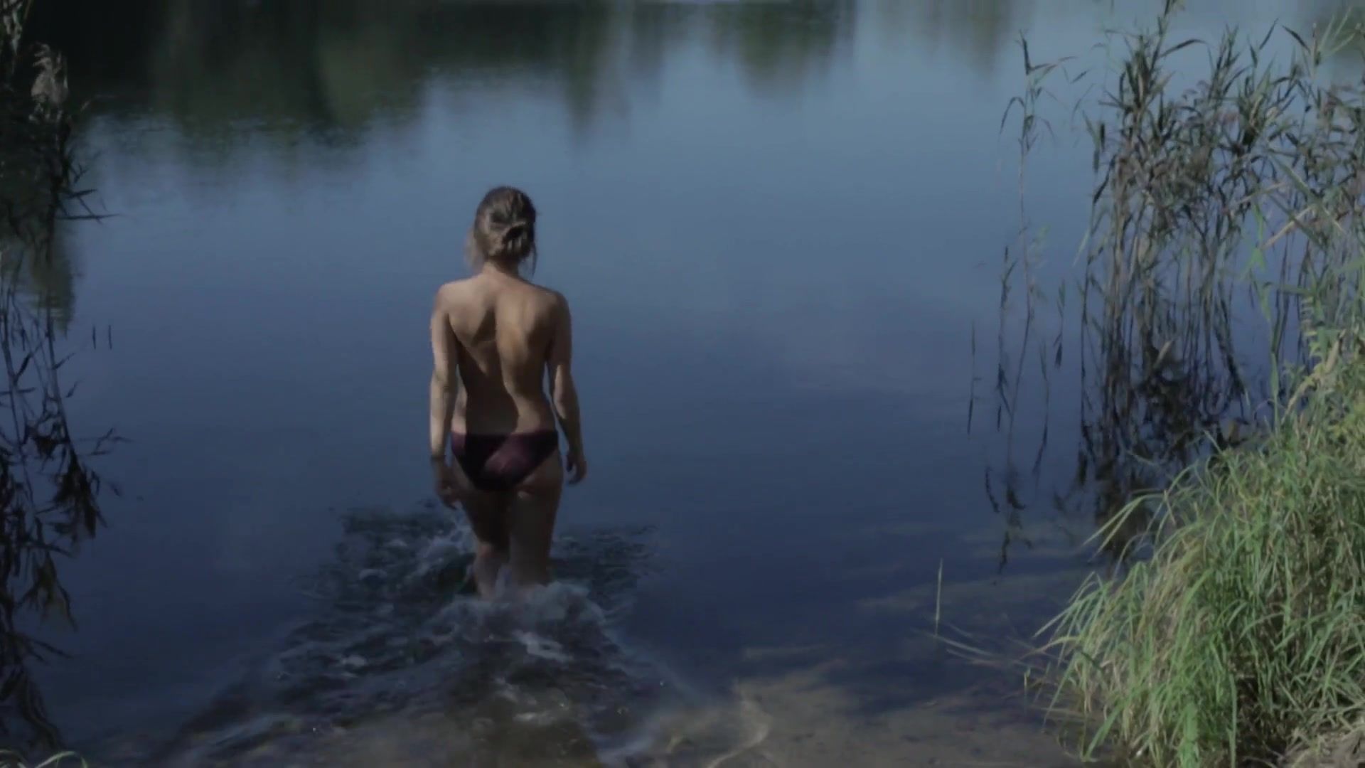 Brazzers Amelie Kiefer nude - Kaptn Oskar (2013) Reverse - 1