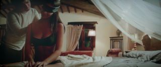 Tiny Titties Emily Ratajkowski nude - Welcome Home (2018) FapVid